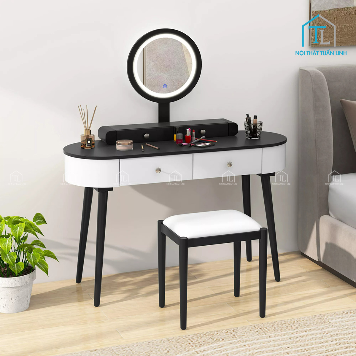 Bàn trang điểm gỗ kết hợp gương LED thiết kế gọn gàng