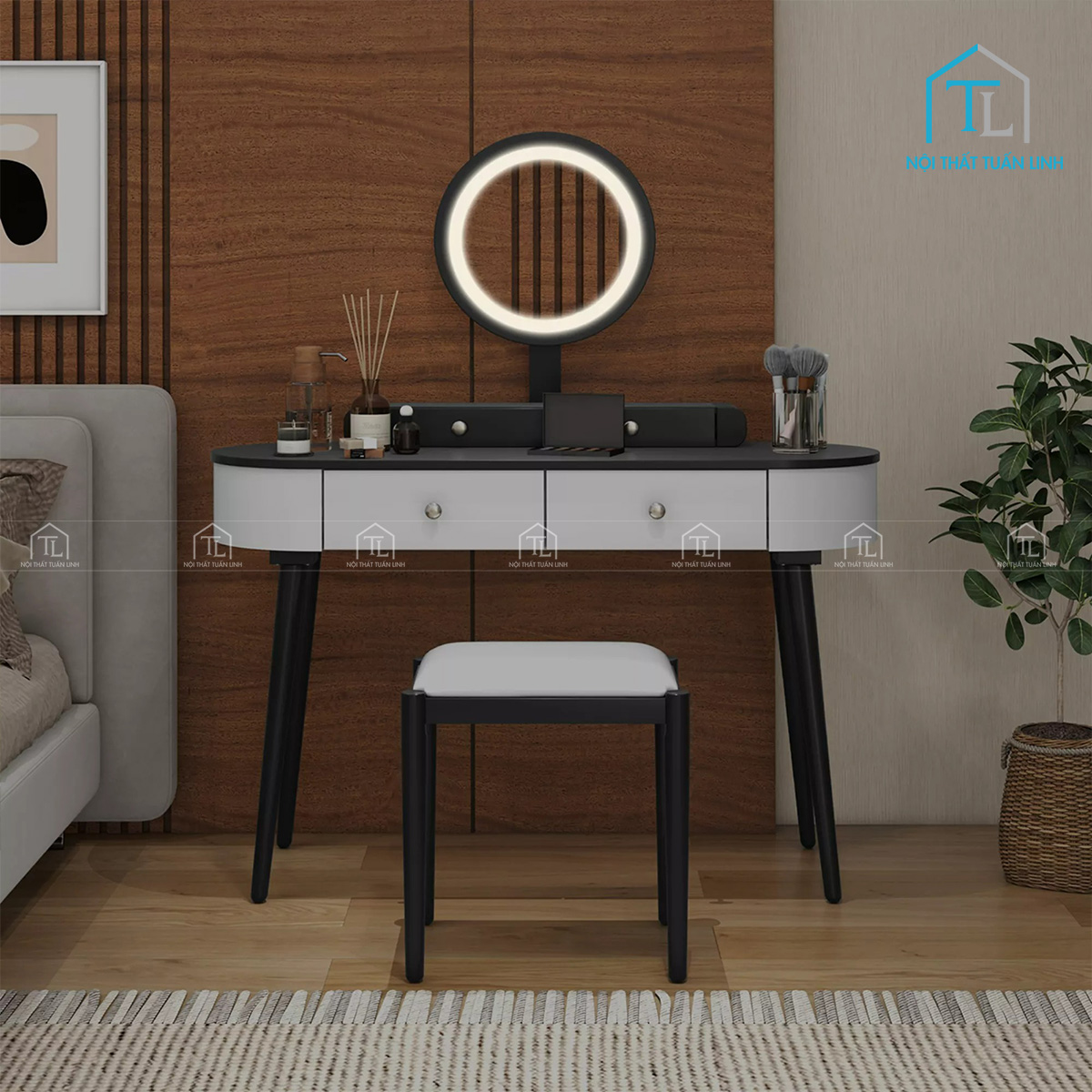 Khung bàn chắc chắn, hoàn thiện bề mặt mịn đẹp