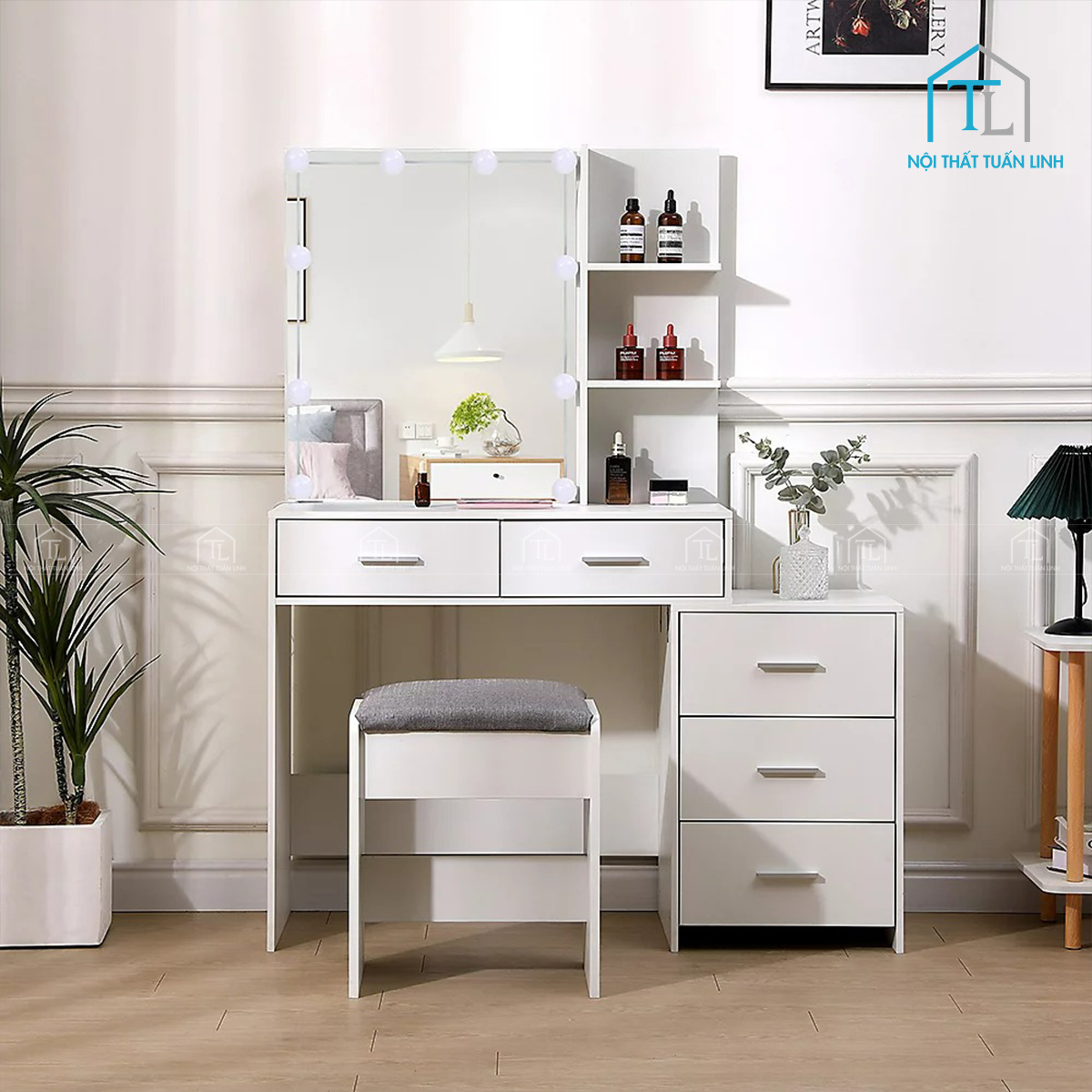 Gương soi khổ lớn tích hợp đèn LED chiếu sáng đều