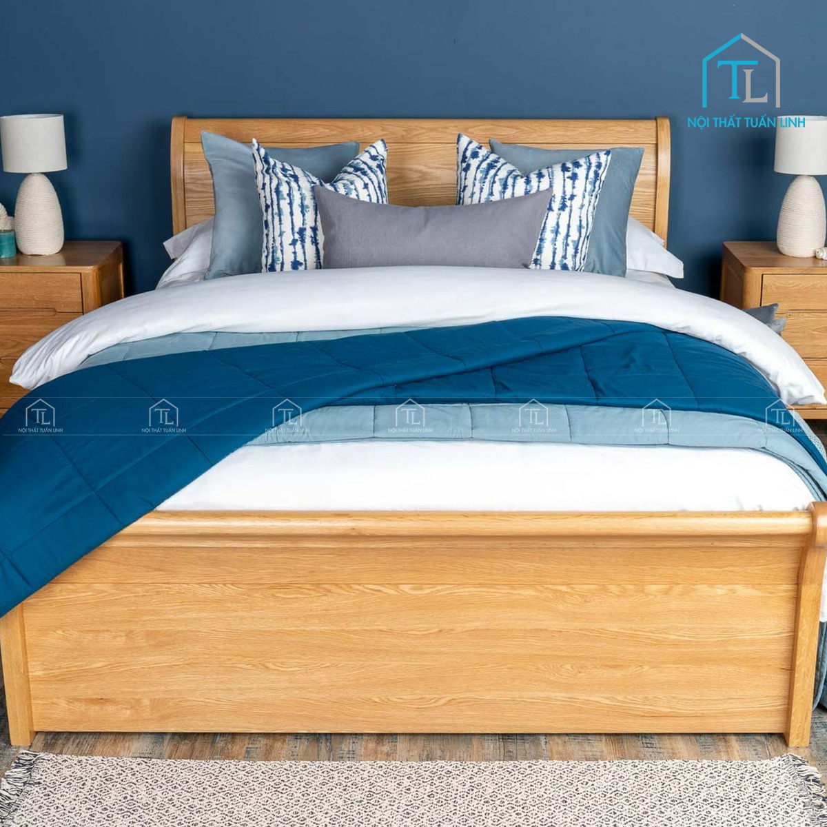 Bề mặt gỗ hoàn thiện mịn, nổi vân tự nhiên