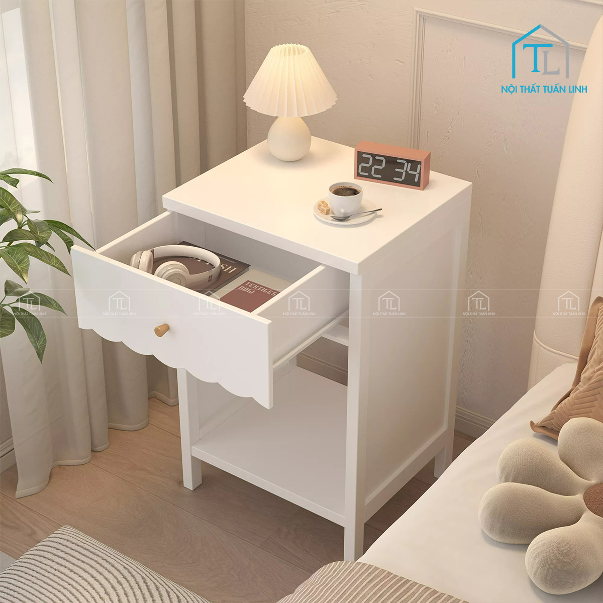 Ngăn kéo rộng rãi giúp lưu trữ đồ dùng cá nhân gọn gàng