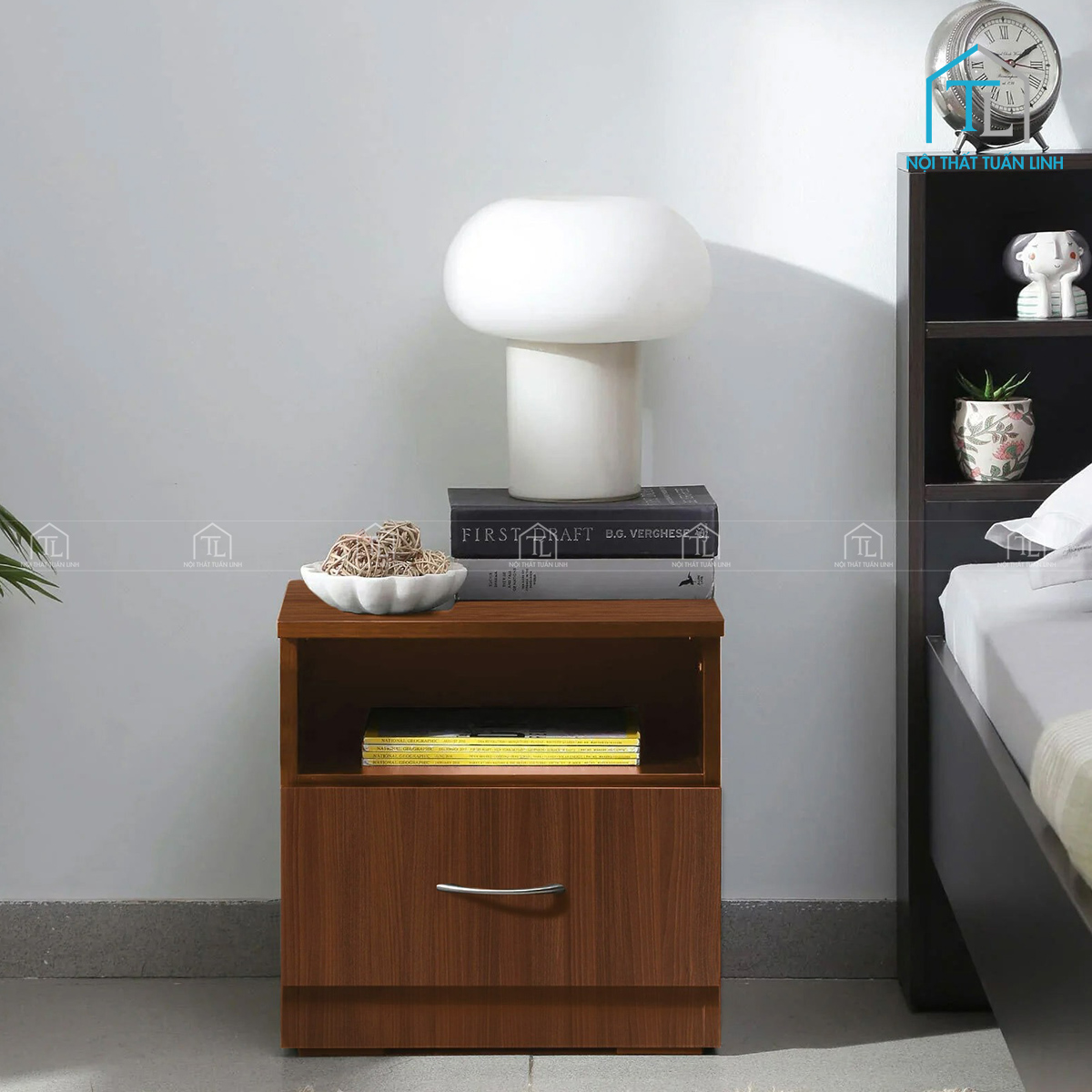 Tủ đầu giường MDF vân gỗ óc chó thiết kế hiện đại