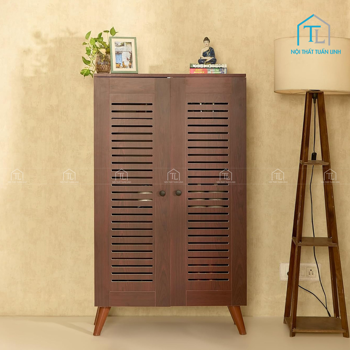 Tủ giày đứng cao 5 tầng cửa đặt tại sảnh vào