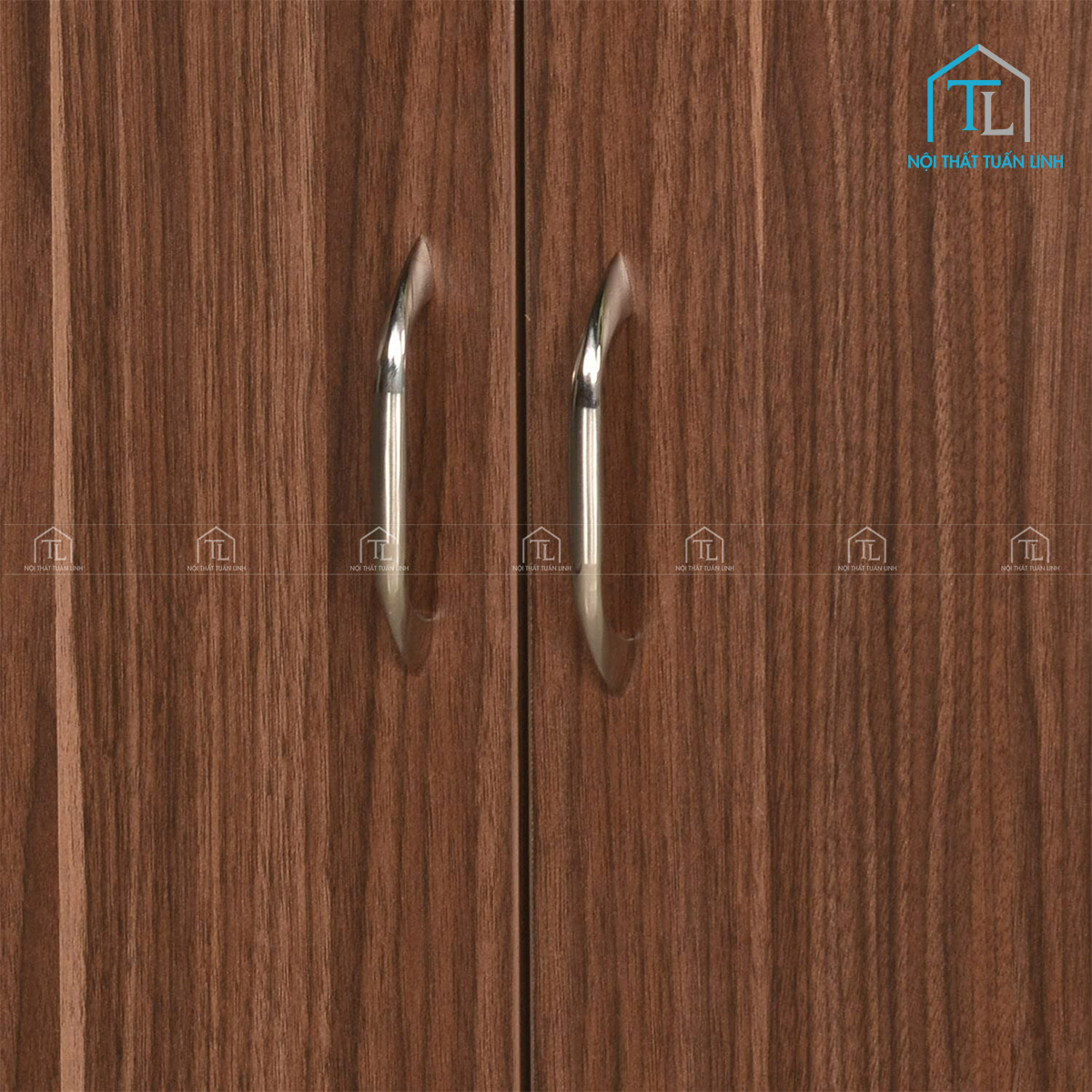 Cận cảnh cánh tủ phẳng và tay nắm tối giản