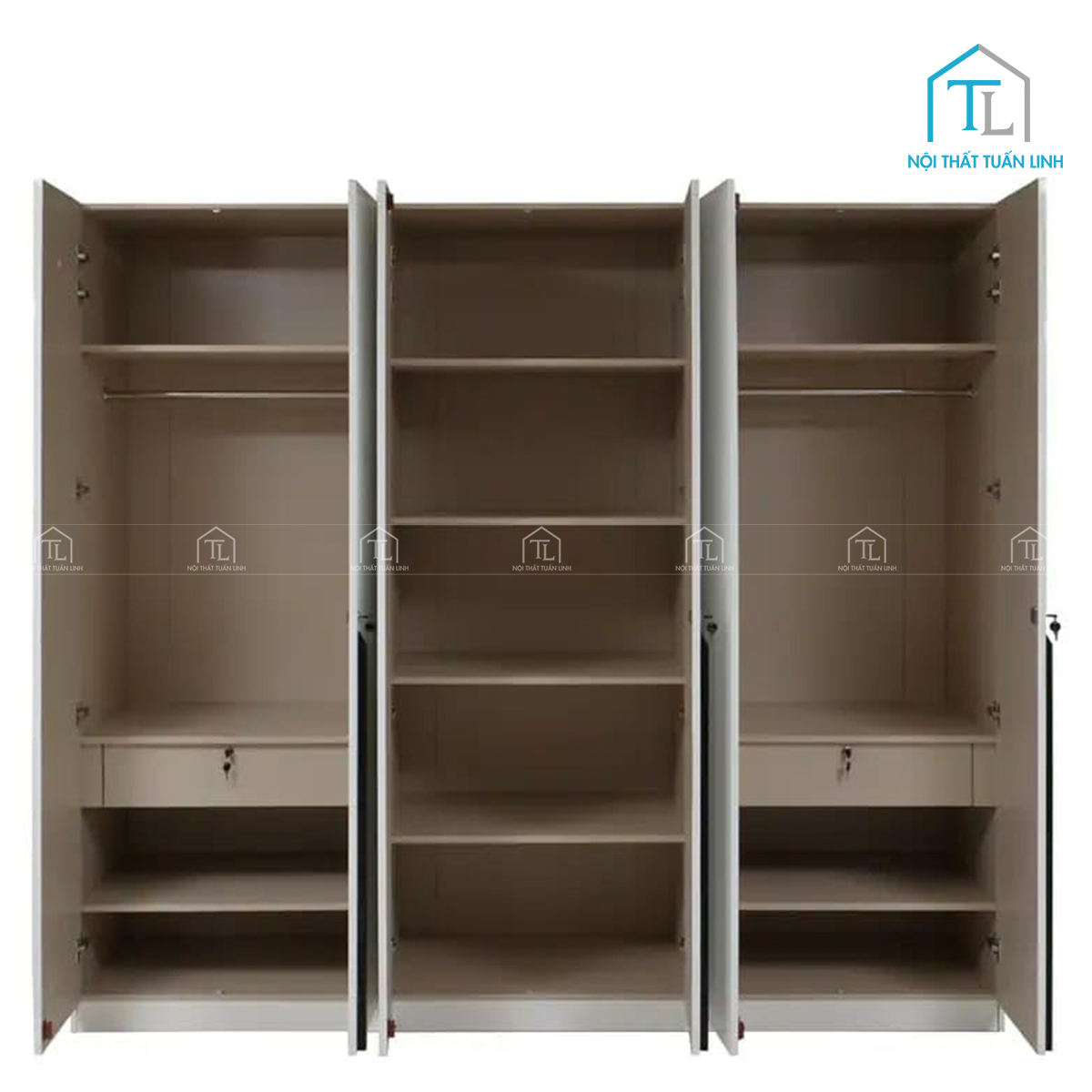 Hệ kệ lưu trữ bên trong rộng rãi