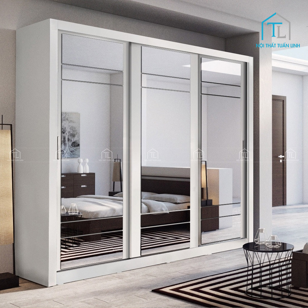 Cánh gương lớn tích hợp tiện lợi