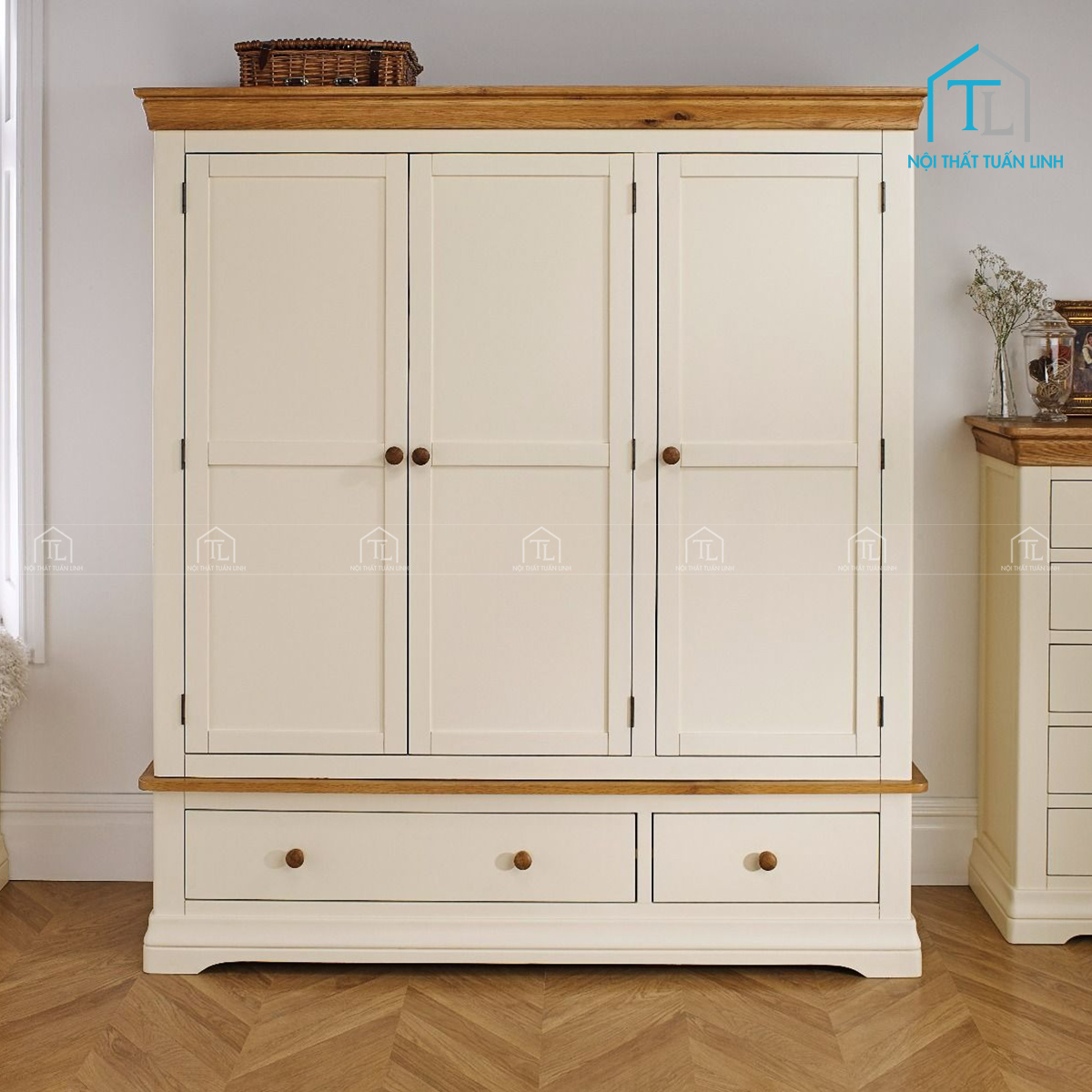 Thiết kế 3 cánh tủ rộng rãi