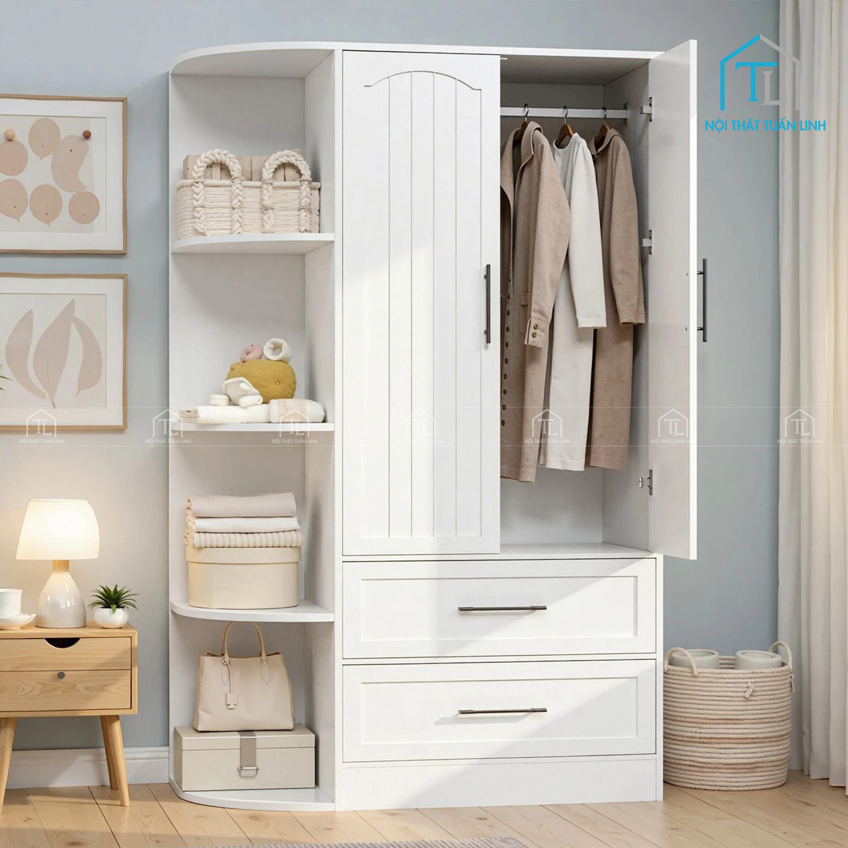 Khoang treo quần áo tiện lợi khi sử dụng